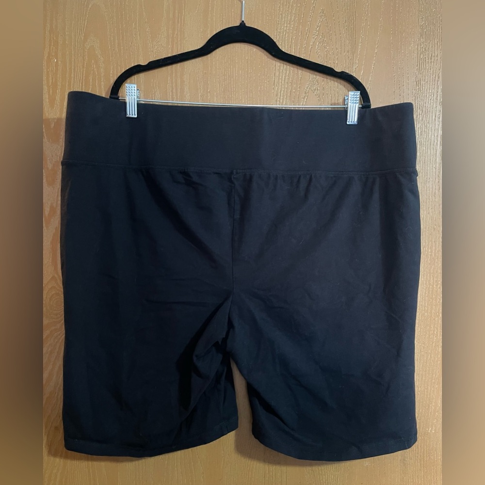 LIVI Lane Bryant workout shorts never worn plus size 26/28X